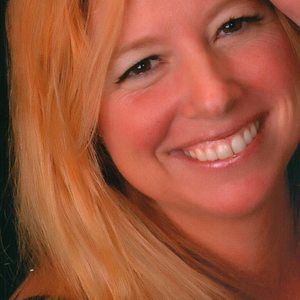 Meet your Posher, Carolyn